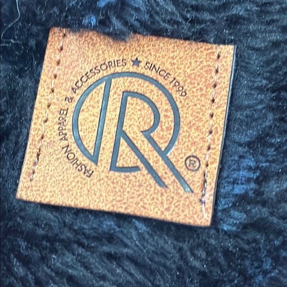 Leopard Faux Fox Fur Trim Cape or Wrap Size OS - Picture 8 of 12